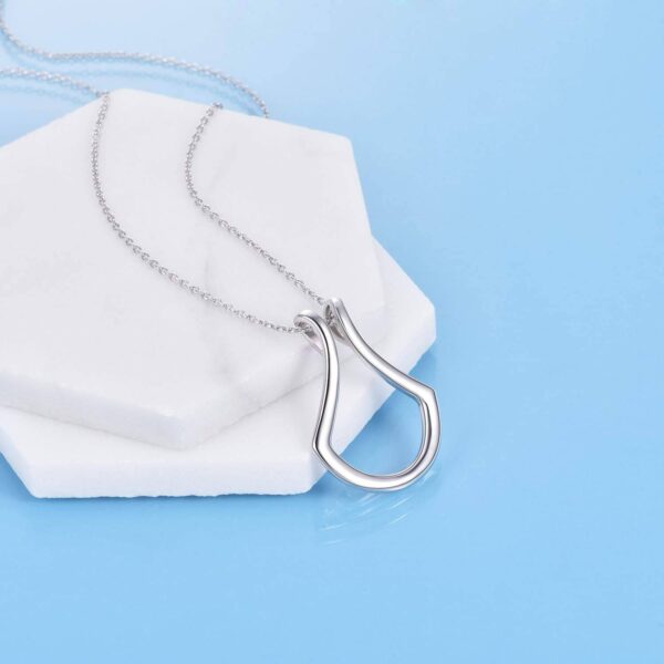 ⁦Sterling Silver Ring Holder Necklace Pendant Jewelry for Women⁩ - الصورة ⁦4⁩