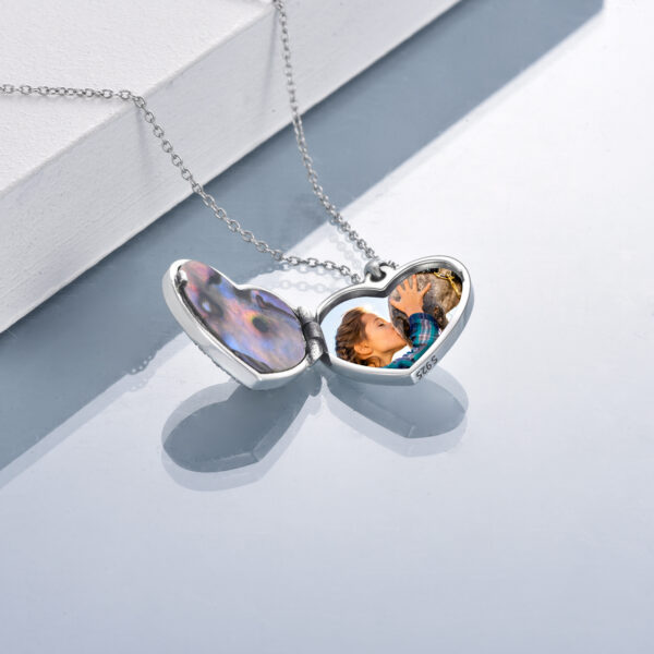 ⁦Horse Heart with Girls Pendant Necklace Gifts for Her⁩ - الصورة ⁦7⁩