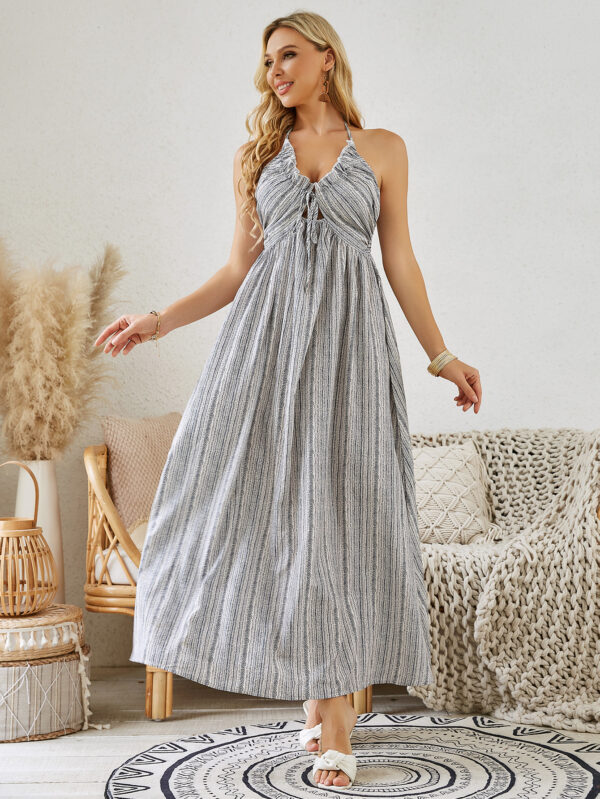 ⁦Bohemian Halter Maxi Dress - Women's Summer Striped Sleeveless Flowy Beach Dress⁩ - الصورة ⁦4⁩